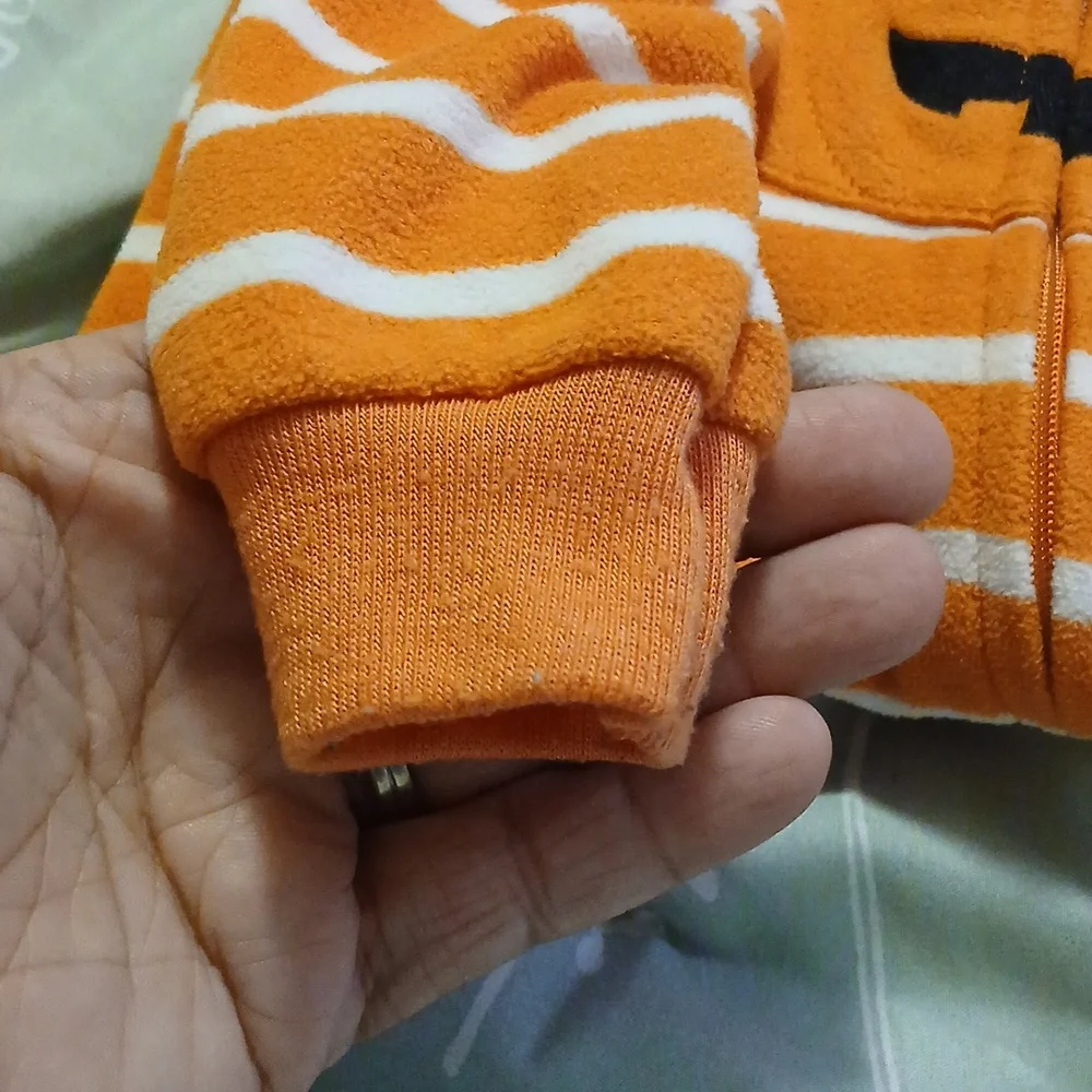 Carter's Unisex Pumpkin Sleep Onesie With Feet 6m